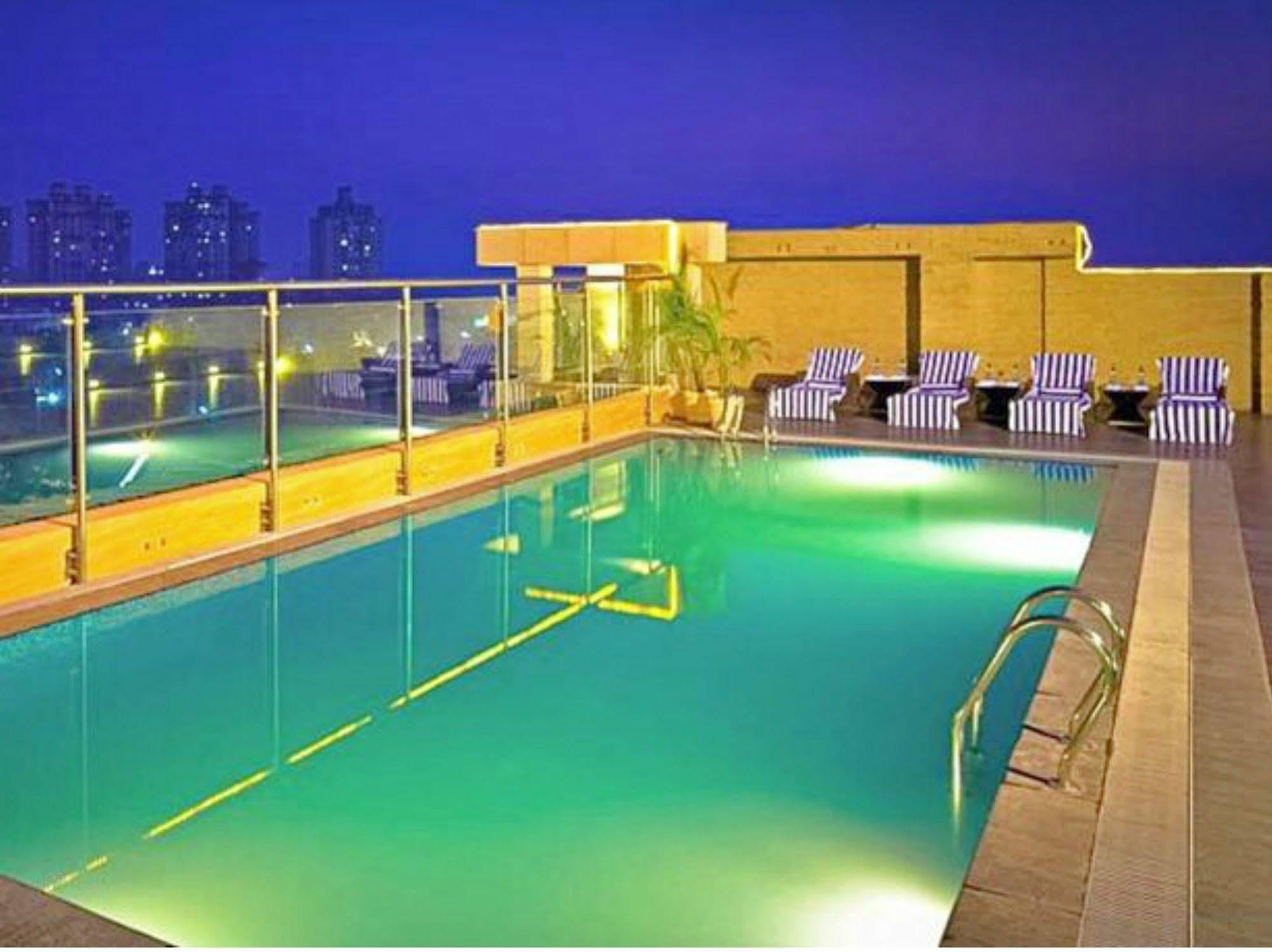Radisson Hotel Sector 29 Gurugram Gurgaon Eksteriør bilde